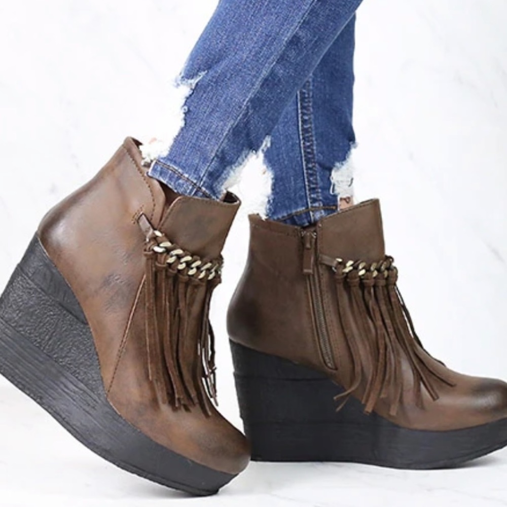 Zepp Wedge Fringe Ankle Bootie